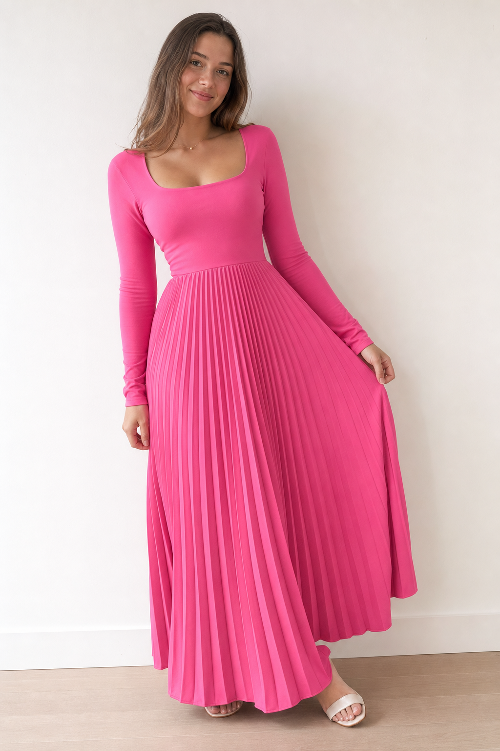 Color: Bright pink